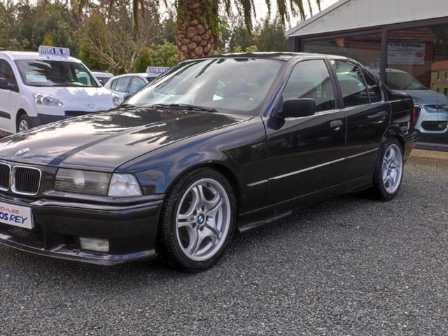 BMW 320I E36