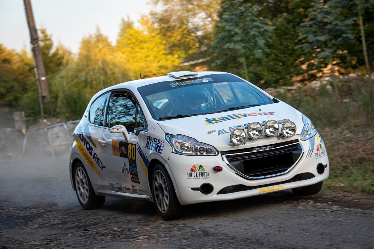 coches de rally en Narón